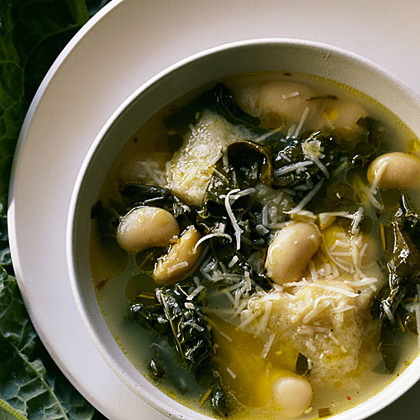su-Tuscan Kale, White Bean, and Ciabatta Soup