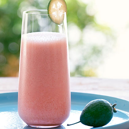 su-Pineapple Guava (Feijoa) and Strawberry Smoothie