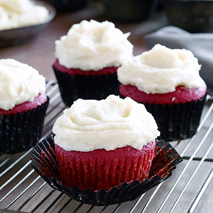 su-Red Velvet Cupcakes with Orange Buttercream