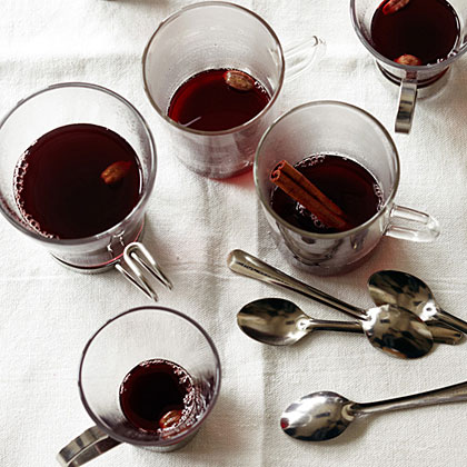su-Mulled Pomegranate and Red Wine Punch su-Mulled Pomegranate and Red Wine Punch
