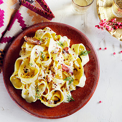 su-Dungeness Crab and Garlicky Yogurt Pasta