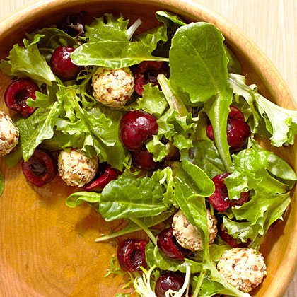 su-Mixed Greens with Cherries and Feta Cheese Balls