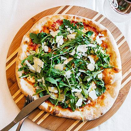 su-Stella Alpina Pizza (Three Cheeses and Arugula)