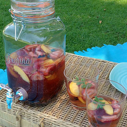 su-Sparkling Rosé Sangria