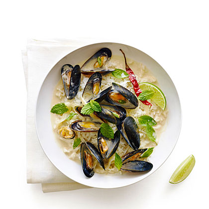 su-Thai-Style Mussels with Herbs