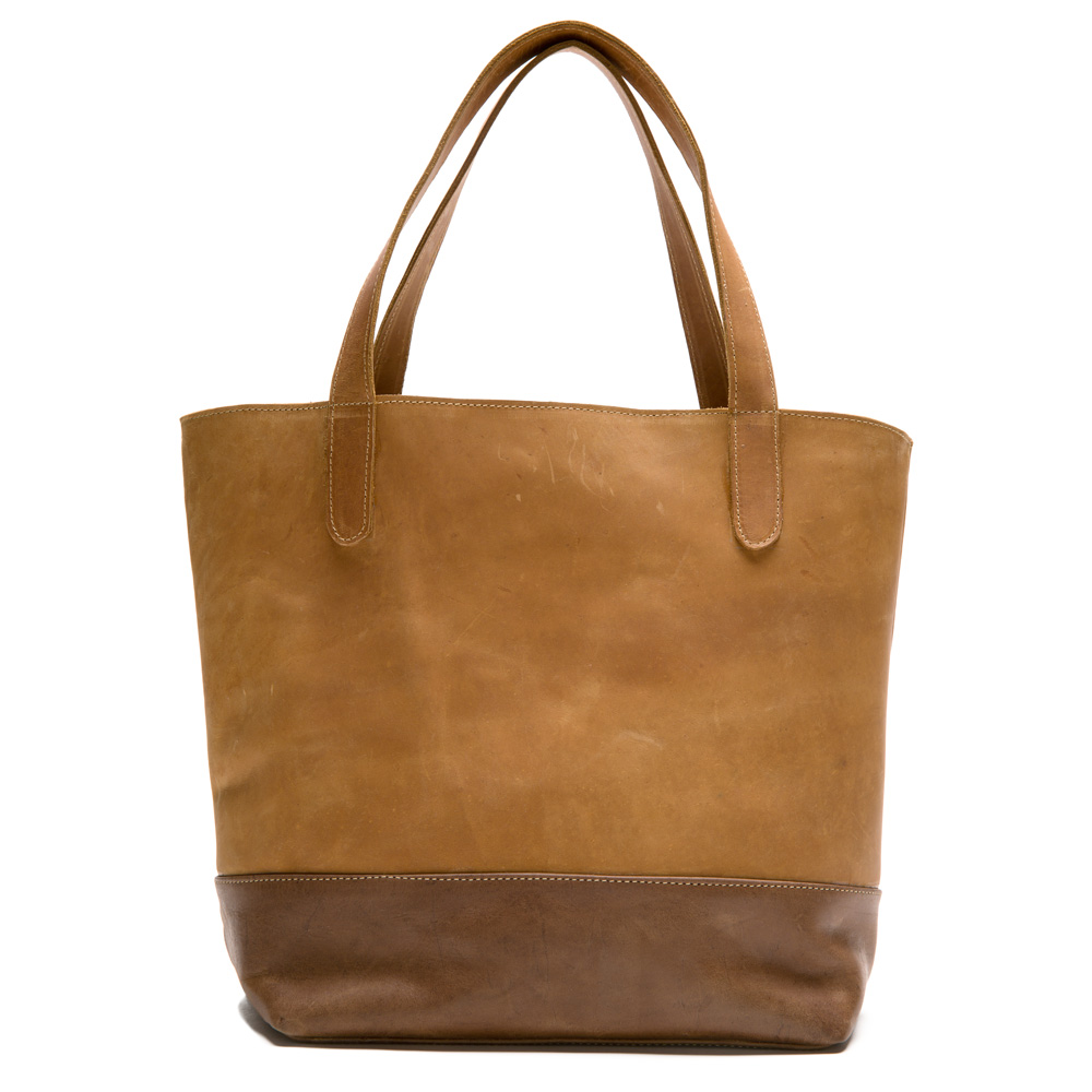 25 days of giveaways: Enrou’s Tigist leather tote