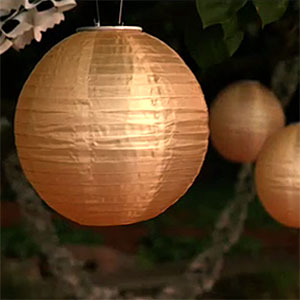 Hanging solar lanterns