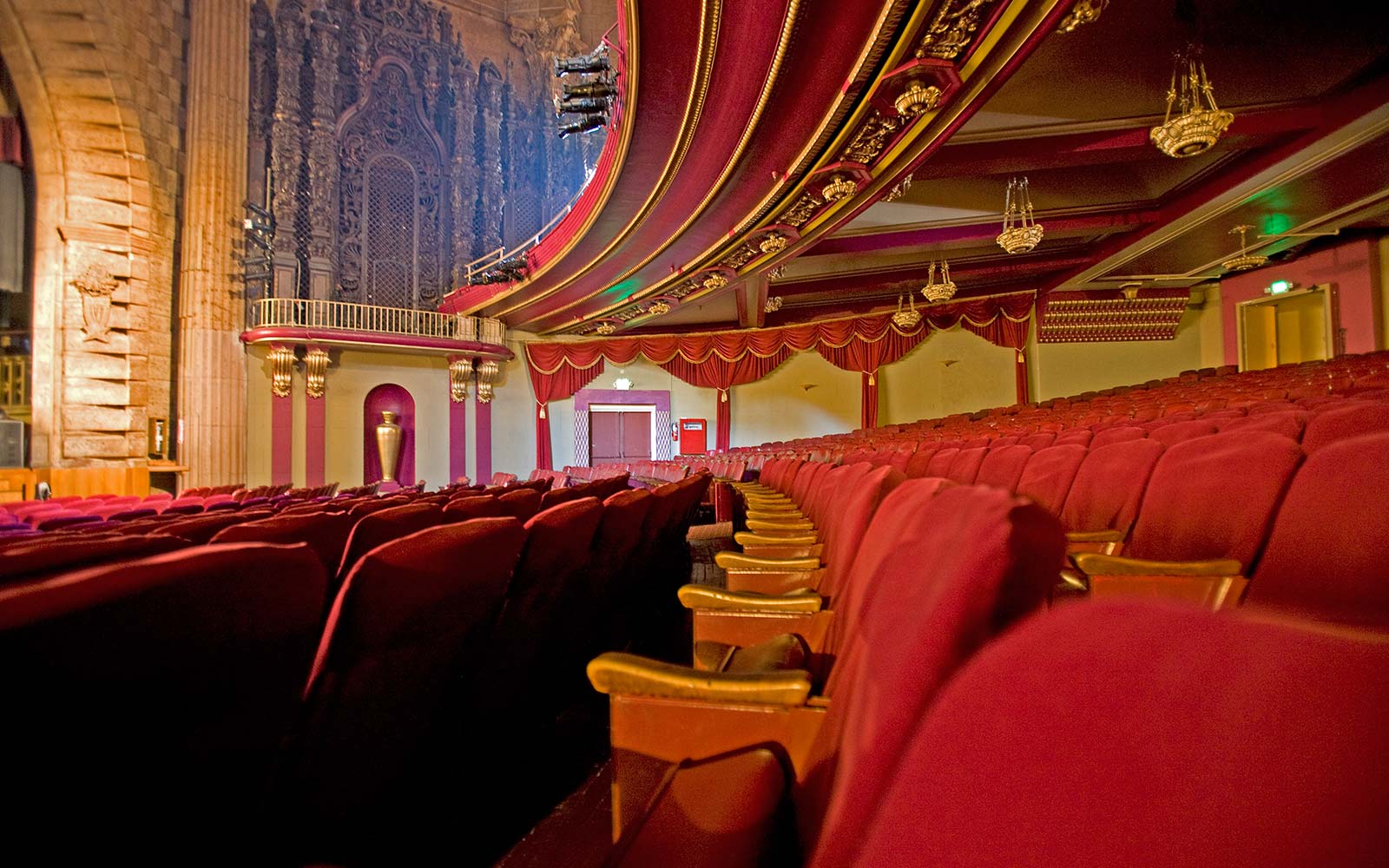 million-dollar-theatre