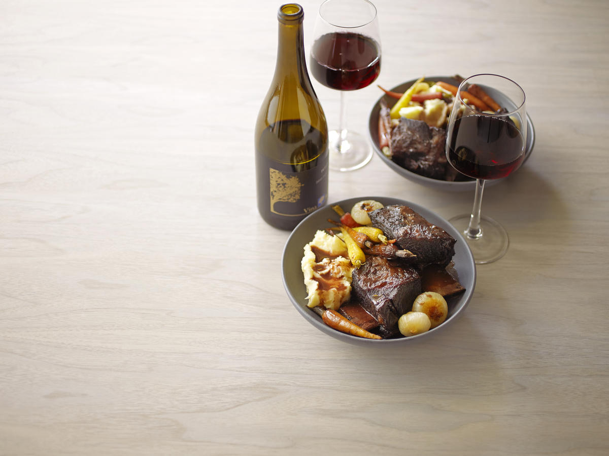 Perfect Food Wine Pairings Sunset Magazine And many are aromatic with white blossoms and faint tropical notes, a profile we love with coconut milk and thai green curries. https www sunset com food wine wine pairings summer food wine pairings recipes