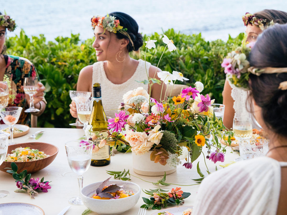 How to Throw a Hawaiian-Theme Party - Sunset Magazine