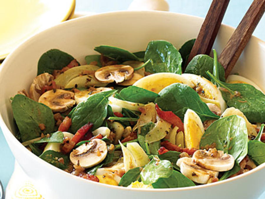 Spinach, Mushroom, & Fennel Salad & Warm Bacon Vinaigrette Recipe
