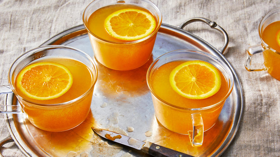 Winter Drinks: Mulled Pineapple Wine Punch