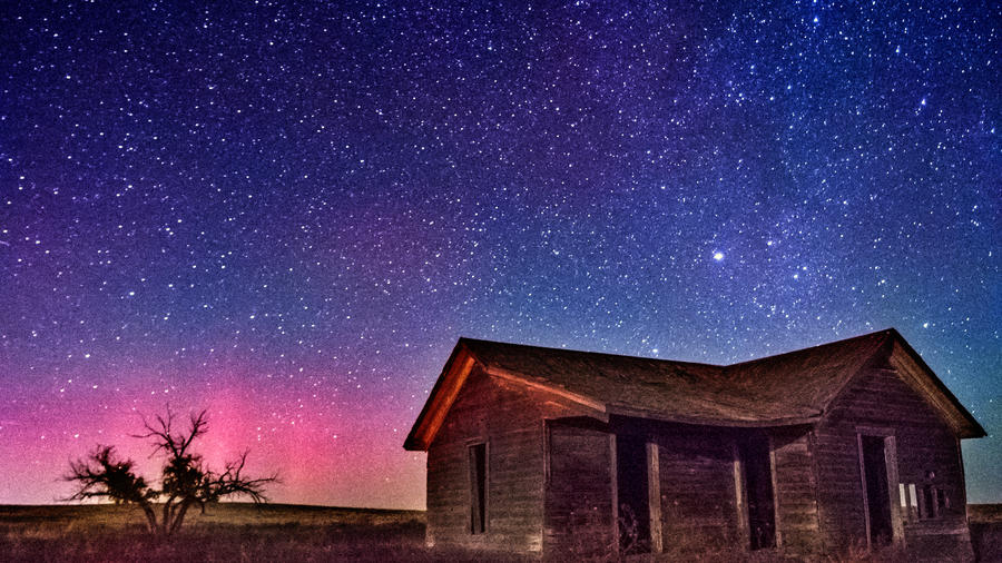 The northern lights hit the West, San Francisco’s best shops, and more great travel finds