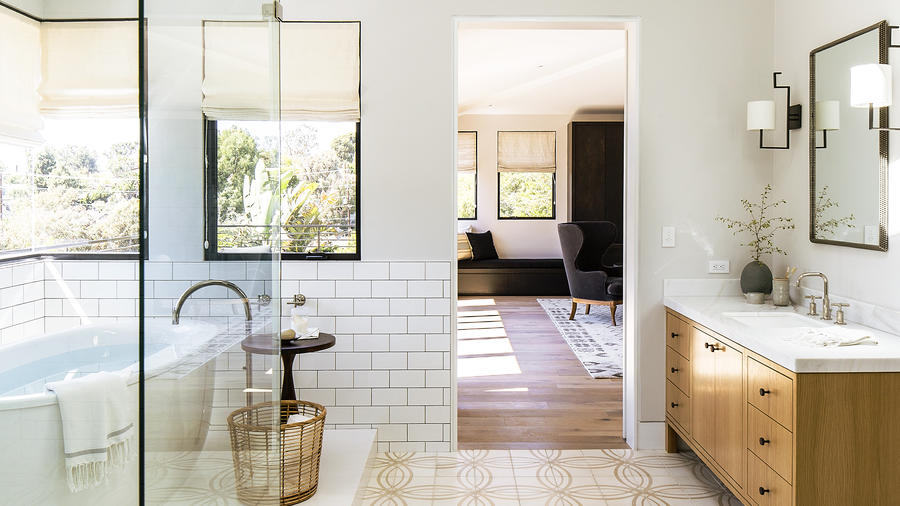 Sunset Makeover: 5 Ways to Create a Subtle Showstopper Bathroom