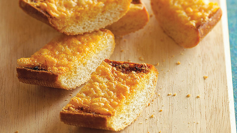 F&F bbq sides: Three-Cheese Garlic Bread (0911)