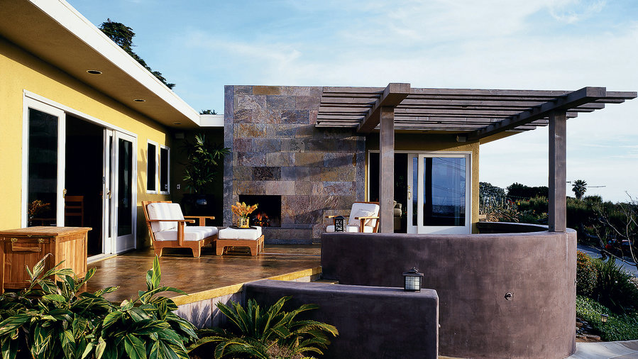 Frontyard family room Sunset Magazine