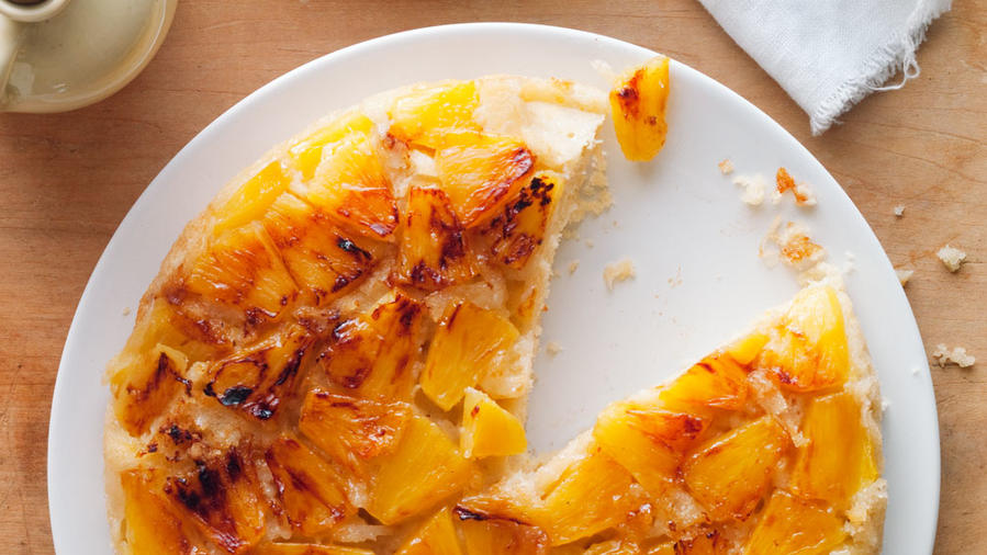 Dutch Oven Recipes: Coconut and Fresh Pineapple Upside-Down Cake (0811)