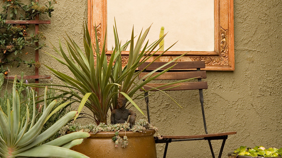 use-recycled-furniture