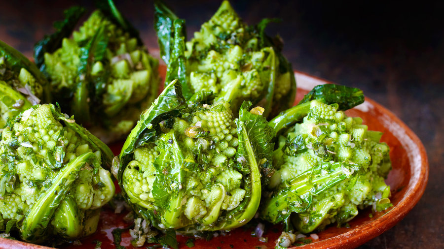 Broccoli Romanesco with Green Herb Sauce (1113)