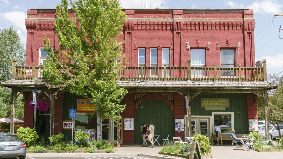 TotallyWorthIt Solo Travel Spots Sunset Magazine