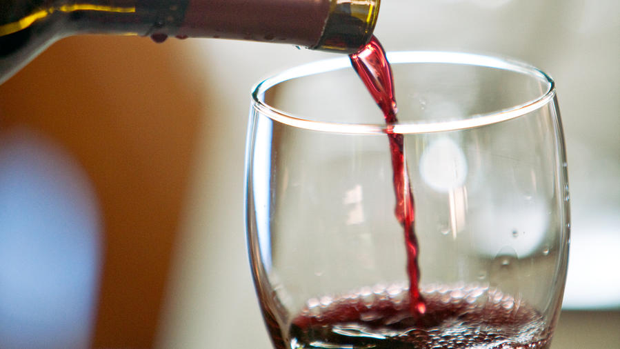 Merlot: Soft Tannins, Dark Fruit