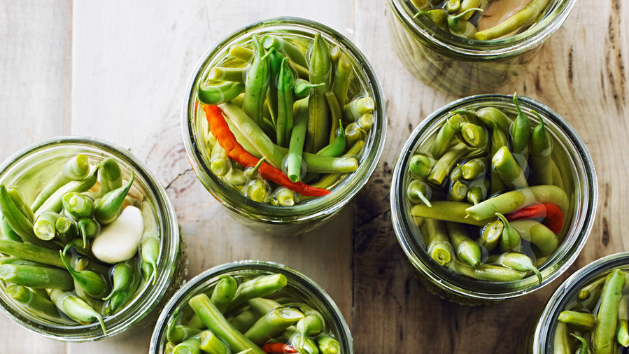 Ginger and Chile Pickled Green Beans (1015)