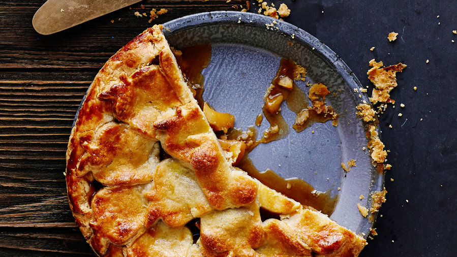 Pies: Caramel Apple  Pie with Pastry Cutouts (1114)
