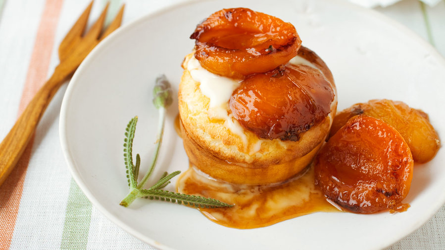 Grilled Apricot Puffs with Honey Crème Fraîche (0611)