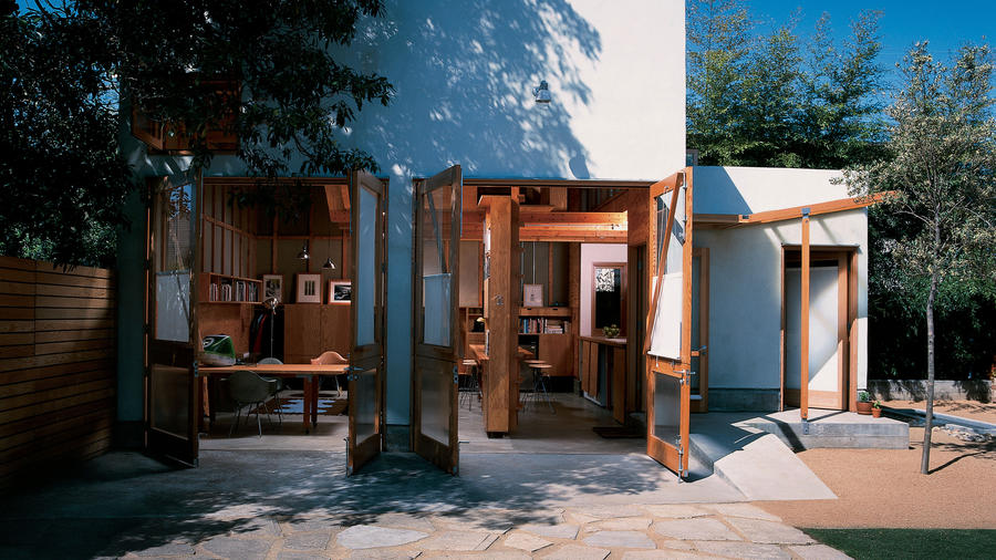 Aging Garage Becomes Stylish Studio