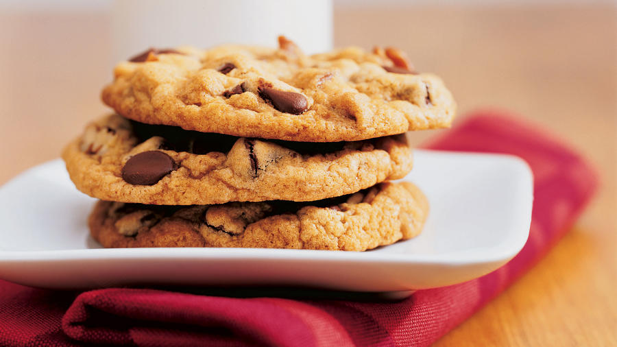 Thick And Chewy Chocolate Chip Cookies Brown Eyed Baker