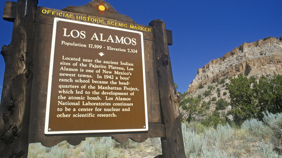 Historical marker of Los Alamos in New Mexico