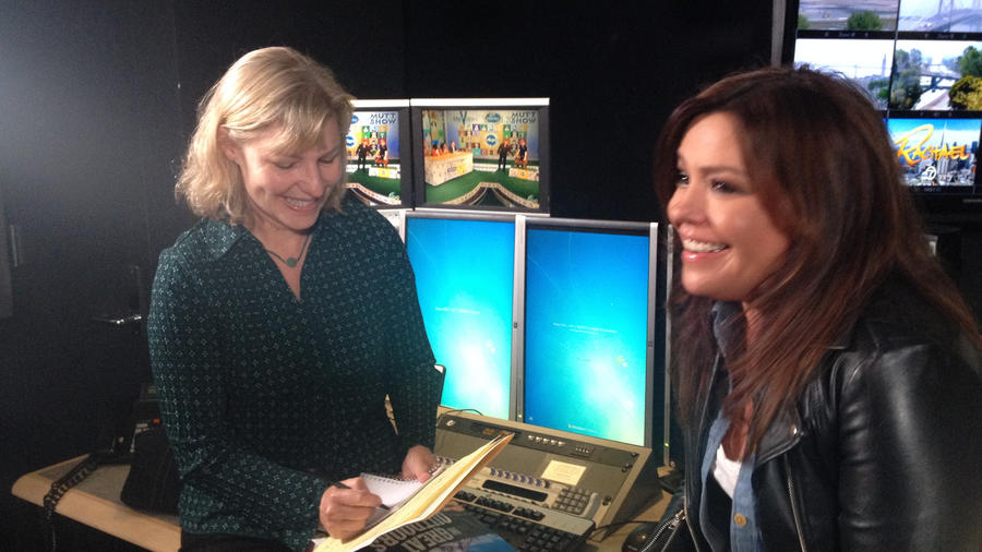 Rachael Ray Buys Edible Souvenirs for Her Dog