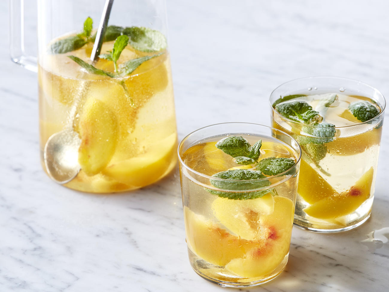 White Peach Sangria Recipe – Sunset Magazine