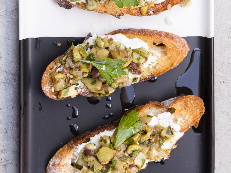 Goat Cheese, Artichoke, and Olive Bruschetta Recipe – Sunset Magazine