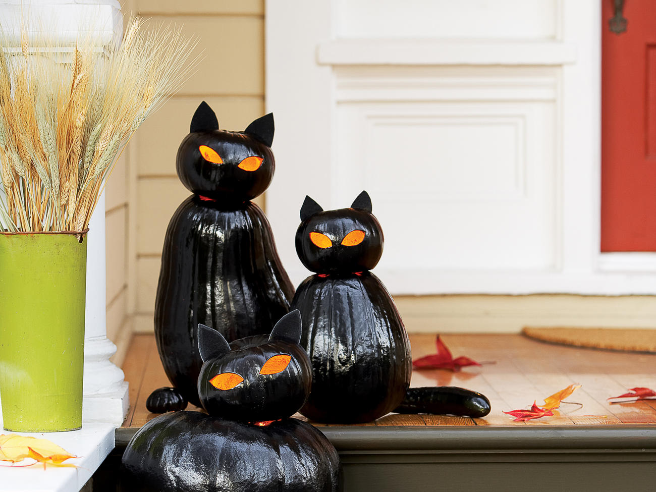 Make Black Cat O’Lanterns
