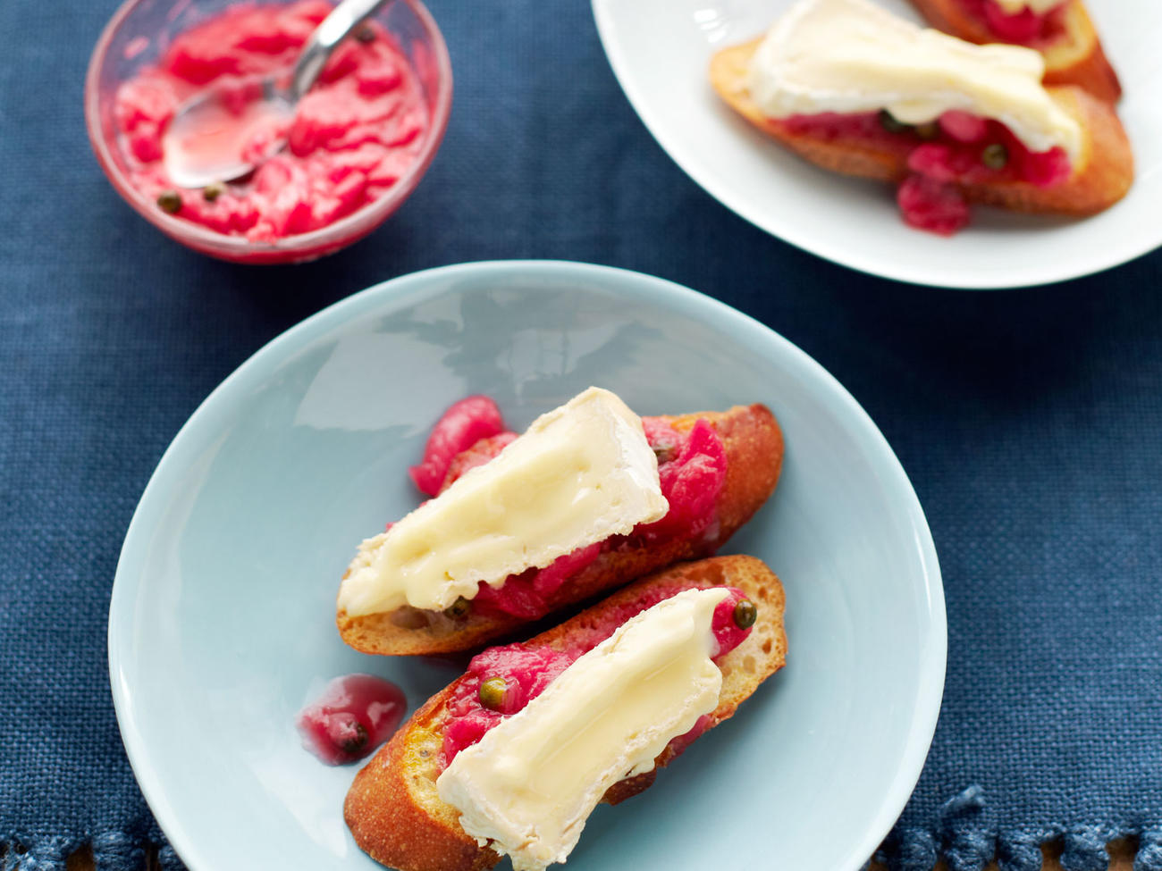 Brie, Rhubarb, and Green Peppercorn Crostini Recipe Sunset Magazine