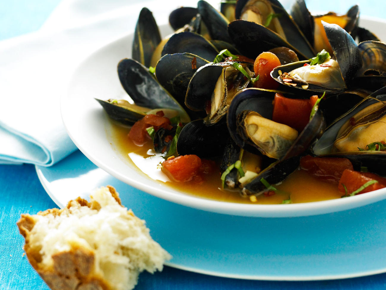 Orange and Basil Mussels Recipe – Sunset Magazine