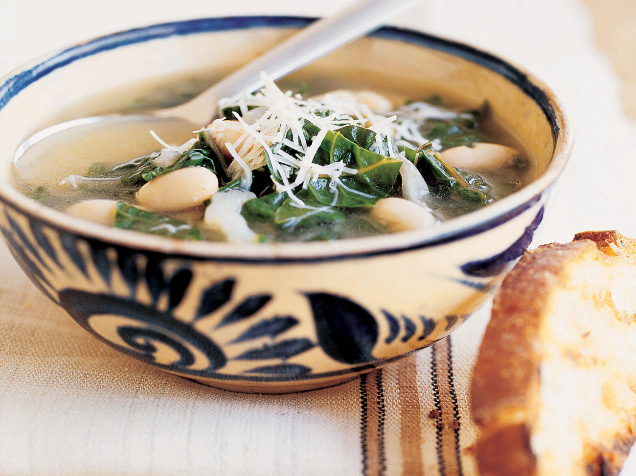 Warming soup of white beans and chard