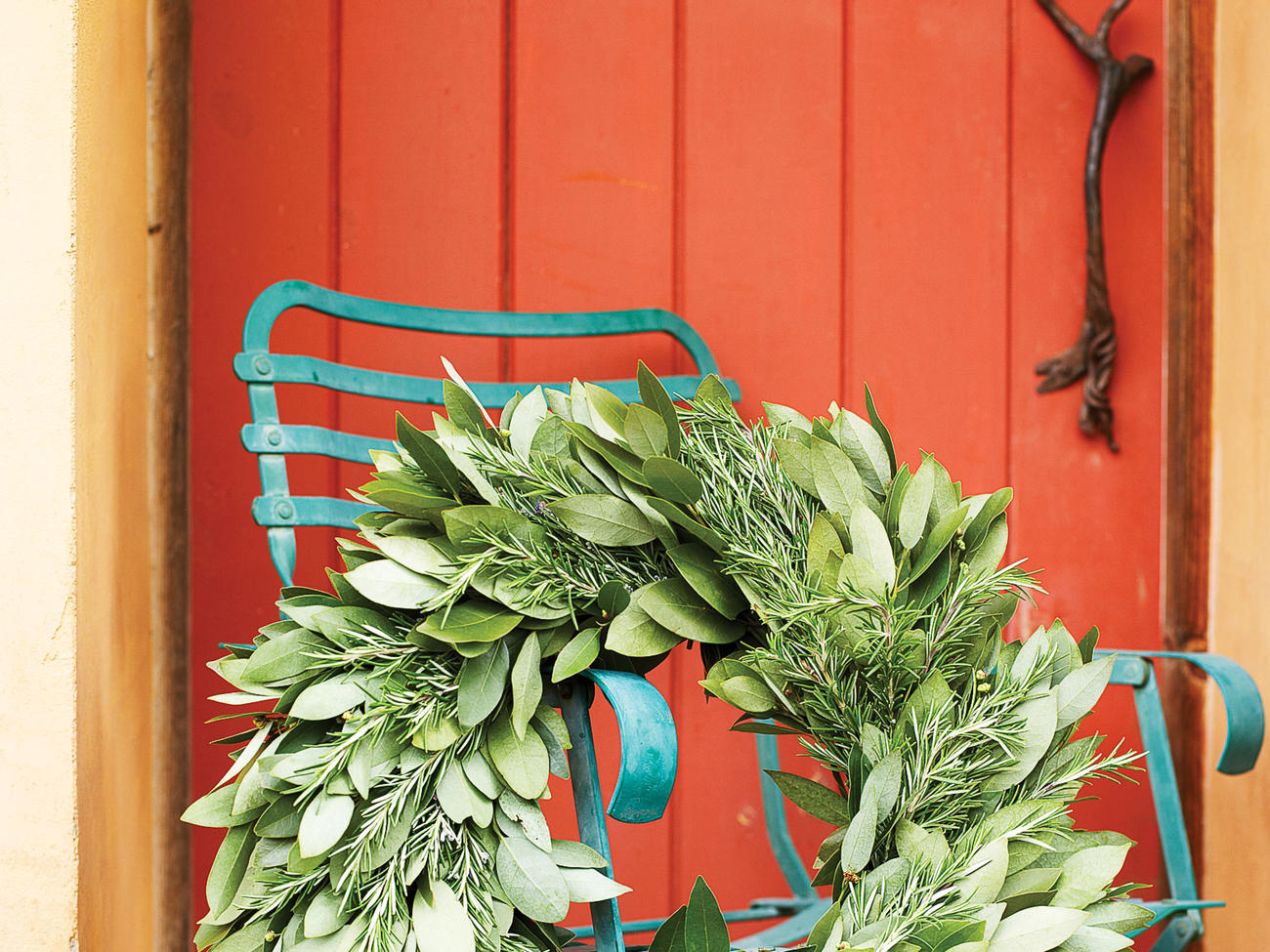 Four Steps to the Perfect Wreath