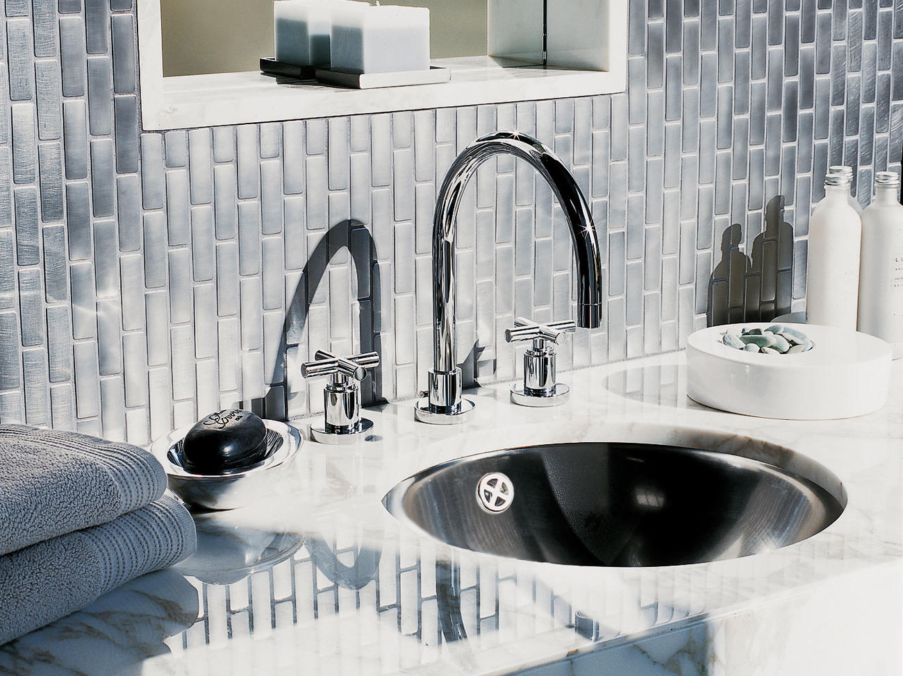 Tiled backsplash for your bathroom counter