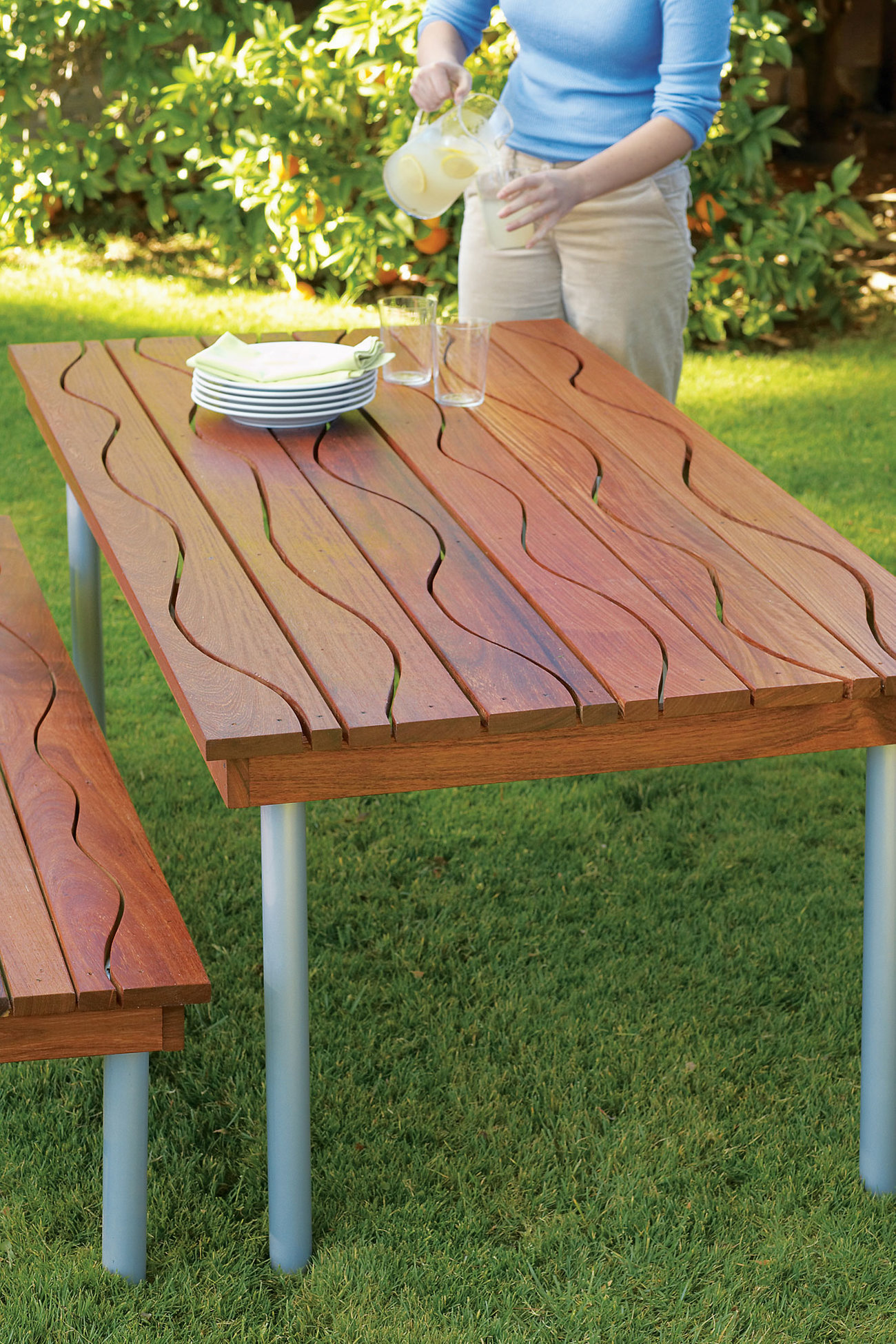 A Table That Makes Waves