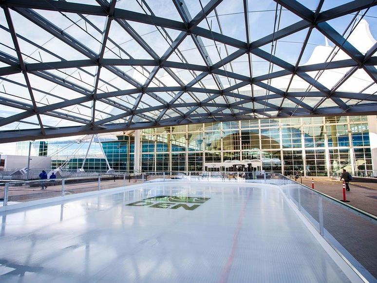 Denver Airport’s Pop-up Ice Rink Is Perfect for Holiday Layovers