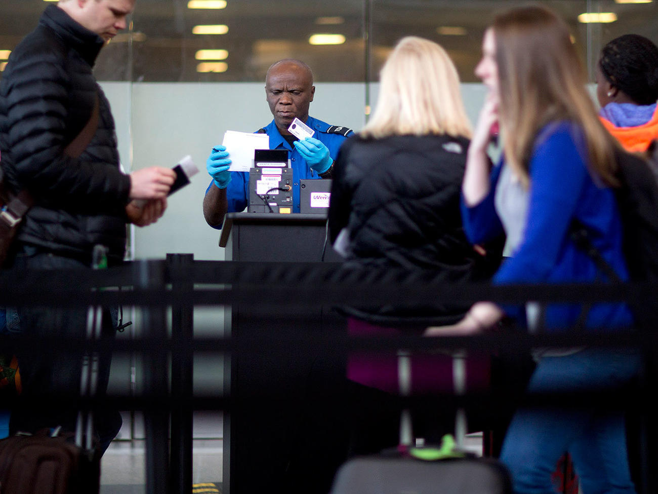 TSA Agents Are Quitting and Pilots Are Concerned About Safety As the Government Shutdown Continues