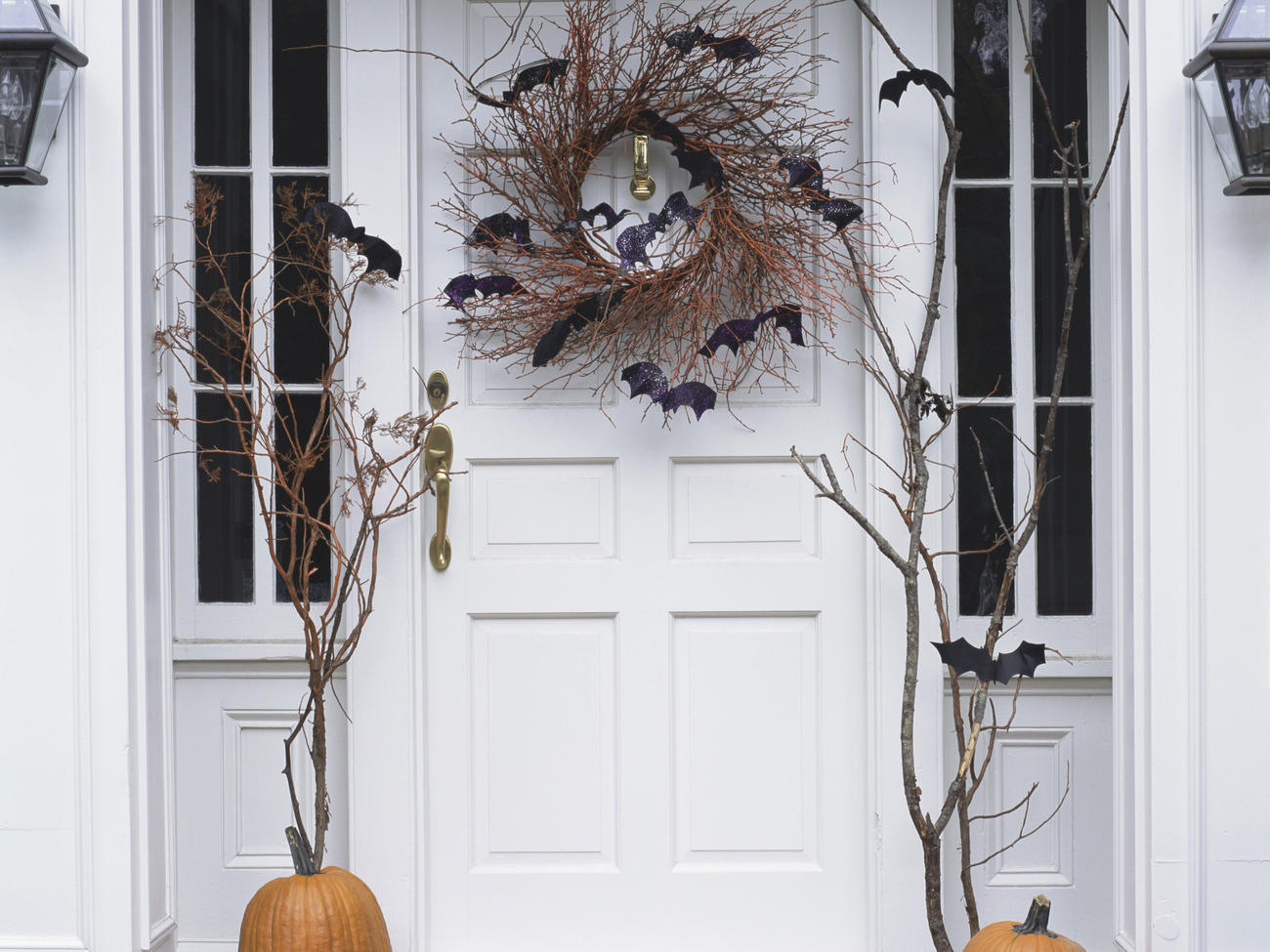 10 Stylishly Spooky Store-Bought Halloween Decorations