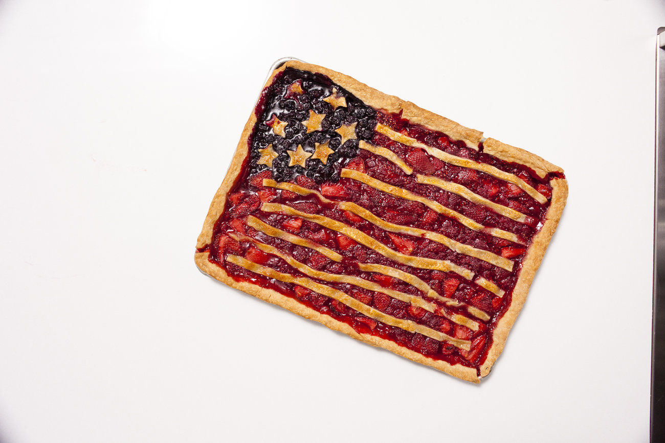 How to Make a Fourth of July Slab Pie