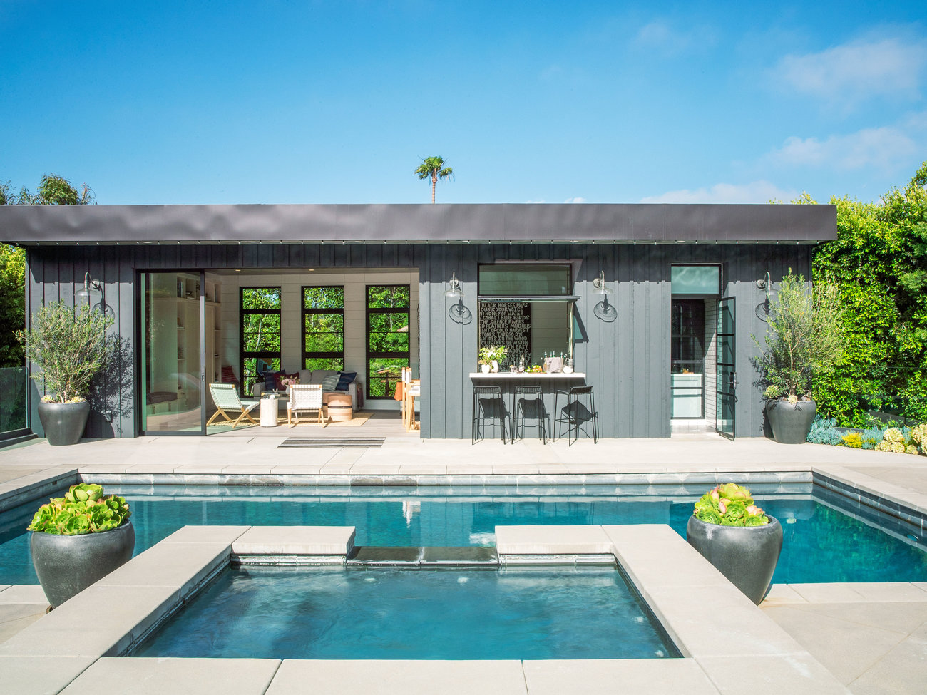 Take a 360-Degree Tour of This Glamorous L.A. Poolhouse