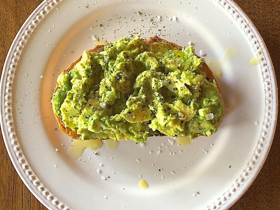 5 creative ways to top your avocado toast