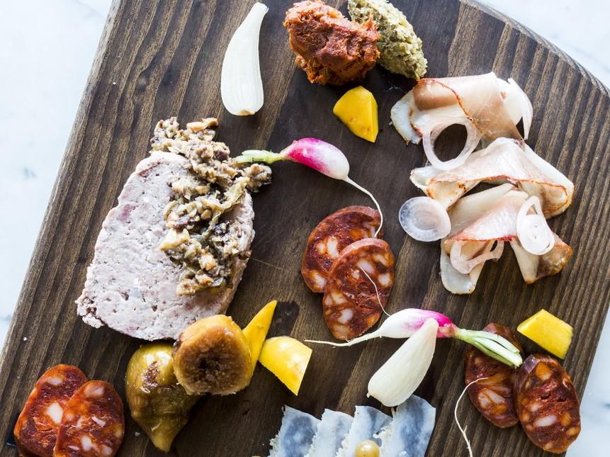 7 tips for assembling a terrific charcuterie plate