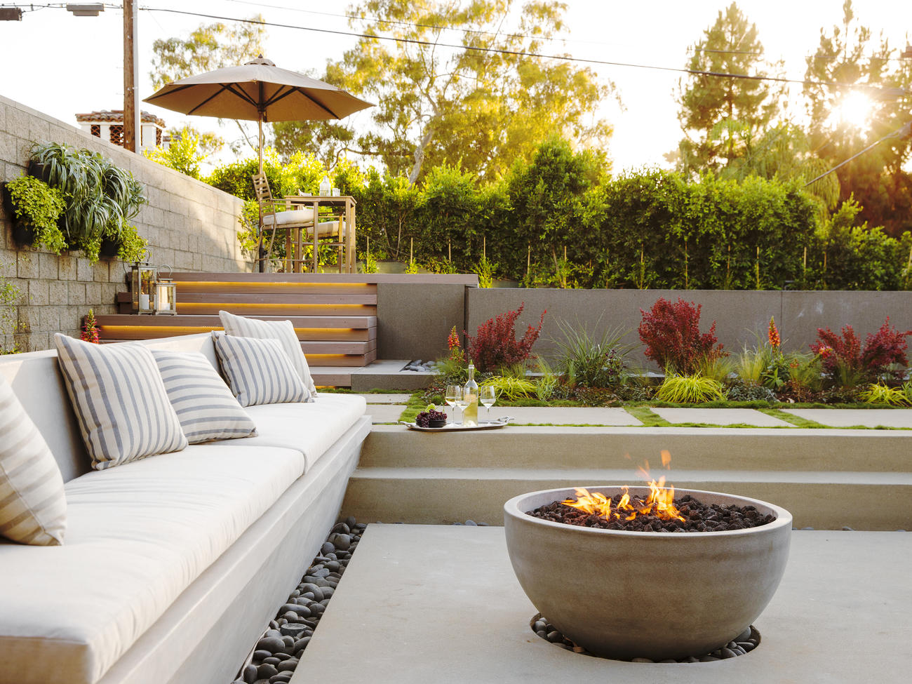 Sunset Makeover: 5 Stunning Ideas for Outdoor Rooms