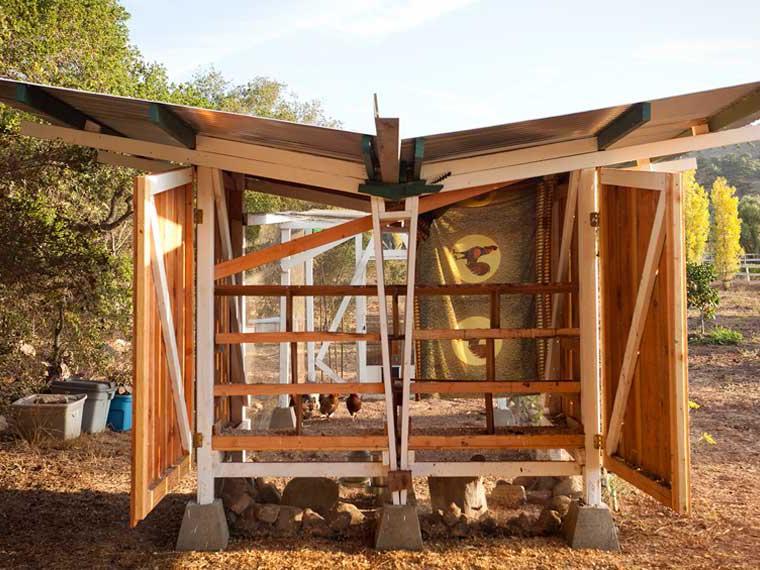 A stunning, drought-friendly chicken coop